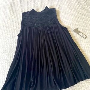 Apt. 9 Black Petite Sleeveless Laces Front Top. NWT.